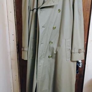 XXL Men's Burberry Tan Trench Coat